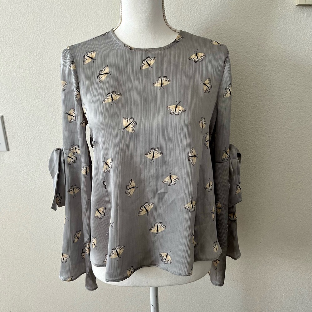 Topshop Gray Butterfly-Print Long Sleeve Blouse